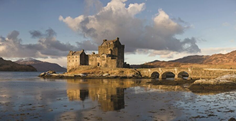 From Glasgow: 3-Day Isle of Skye, Highlands & Loch Ness Tour - Day 2 in Skye: breakfast, your choice of castles or Uig blackhouses, then the Storr