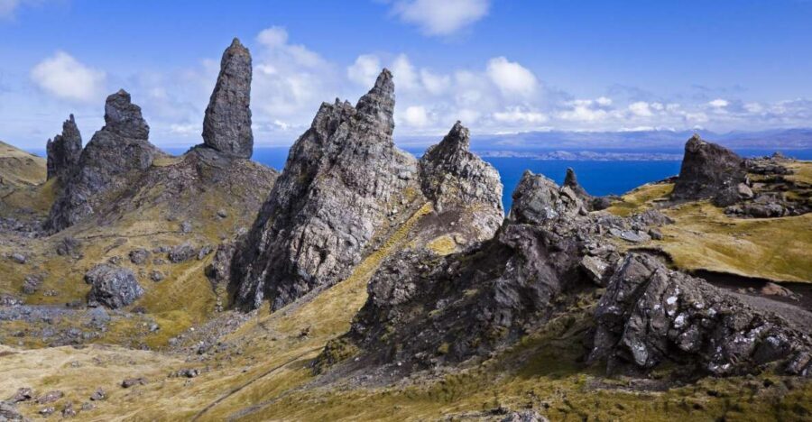 From Glasgow: 3-Day Isle of Skye, Highlands & Loch Ness Tour - Price and value: what’s included in the $230, and what costs extra
