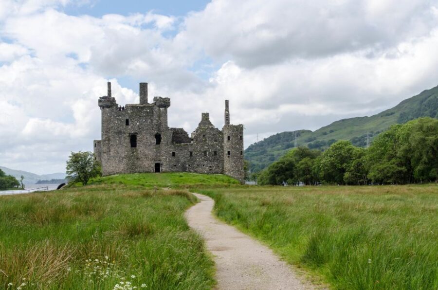 From Glasgow: Oban, Lochs & Inveraray Day Tour - Oban: lunch in the Victorian seaside town and the McCaig’s Tower payoff
