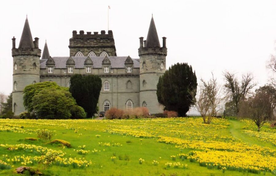 From Glasgow: Oban, Lochs & Inveraray Day Tour - Inveraray on Loch Fyne: Campbell Clan seat and sweet stops