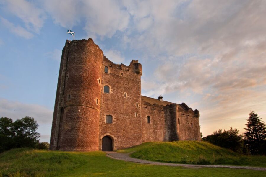 From Glasgow: Outlander Adventure Tour with Tickets - Why this Outlander tour feels special, even if you’re not obsessed