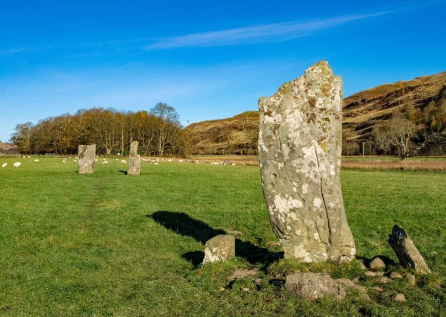 From Glasgow: Standing Stones, Castles & Highlands Tour - Kilchurn Castle ruins and the lightning legend at Loch Awe