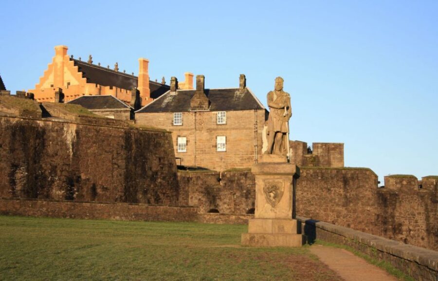 From Glasgow: Stirling Castle & Loch Lomond Tour with Cruise - A Day Trip That Feels Like Two Different Scotland Moods