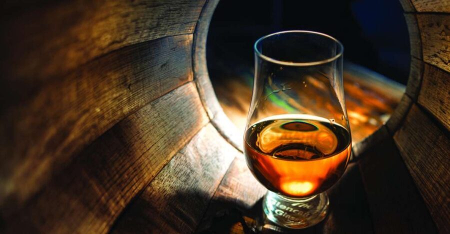 From Glasgow: Whisky and Loch Lomond Tour with Admissions - A full-day route that actually makes sense