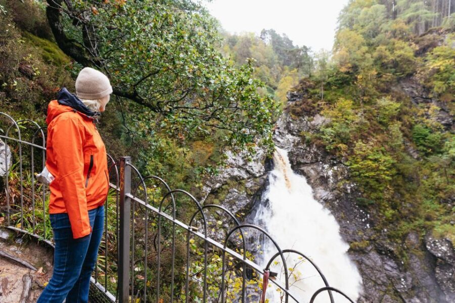 From Inverness: Loch Ness Guided Day Trip - Urquhart Castle on the loch: dramatic views with your entry included