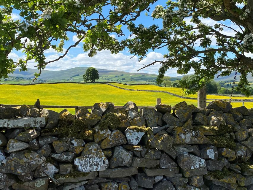 From Lake District: Full-Day Yorkshire Dales Tour - Getting started: Windermere to Sedbergh in one smooth push