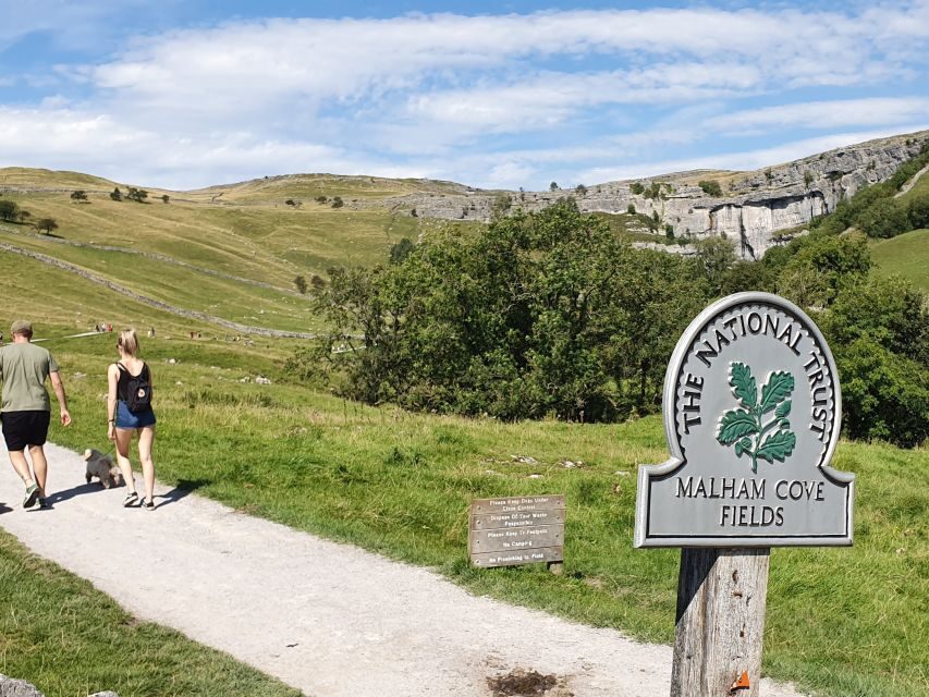 From Liverpool: Full-Day Yorkshire Sightseeing Adventure - Hardraw Force: the UK’s highest single-drop waterfall and that splash-pool amphitheater