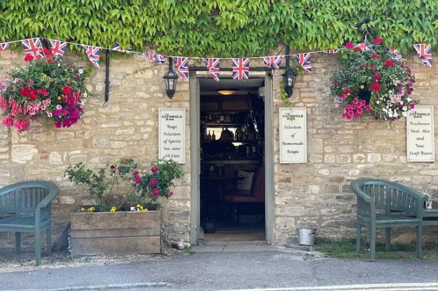 From London: Bath and the Cotswolds Full-day Tour - The Bus Reality: Wi‑Fi, Group Pace, and Keeping Your Day Moving