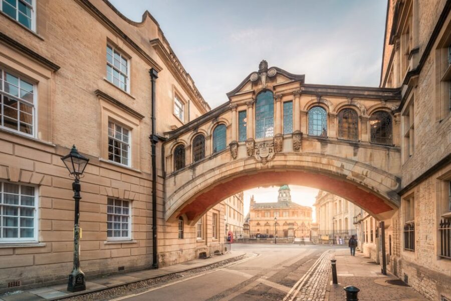 From London: Cotswolds and Oxford Guided Day-Trip - Alice in Wonderland and Harry Potter in Oxford: Fun Links That Still Feel Grounded
