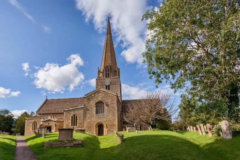 From London: Cotswolds, Blenheim Palace & Downton Abbey - Stow-on-the-Wold: market-square details you can actually see
