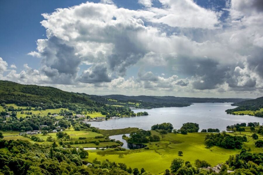 From London: Lake District Tour with Cream Tea & Cruise - Guides: local perspective, real personality, and good pacing