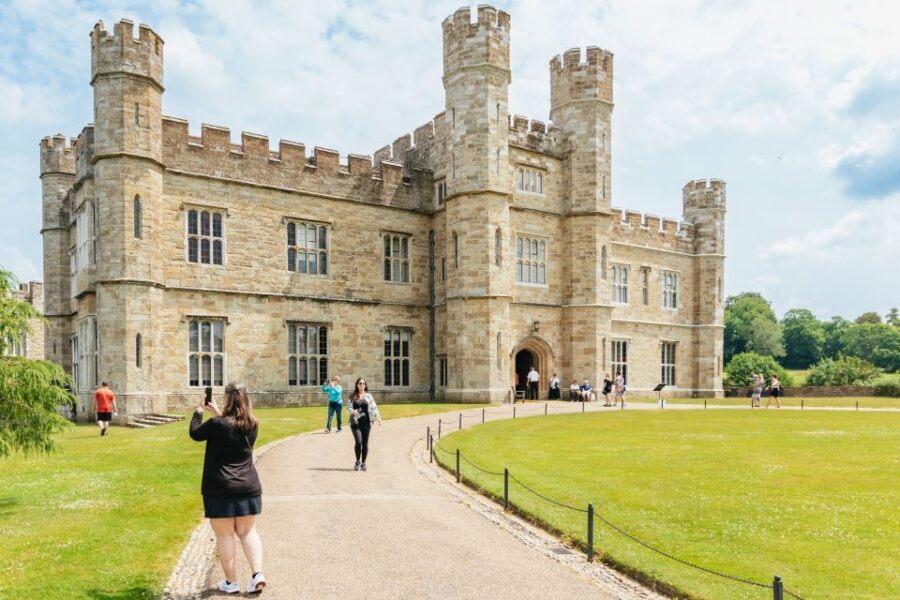 From London: Leeds Castle, Canterbury Cathedral & Dover - Victoria Coach Station start: easy to find, built for first-timers