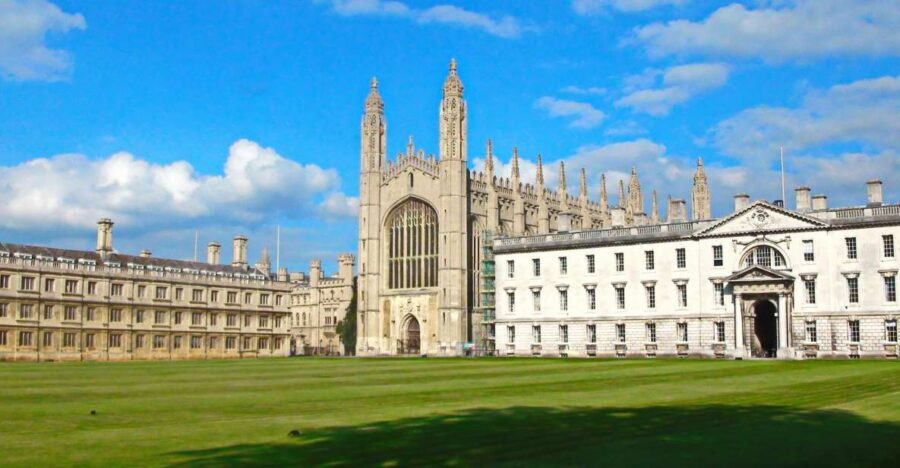 From London: Oxford and Cambridge Universities Tour - Oxford Walking Tour: Spires, Courtyards, and Christ Church