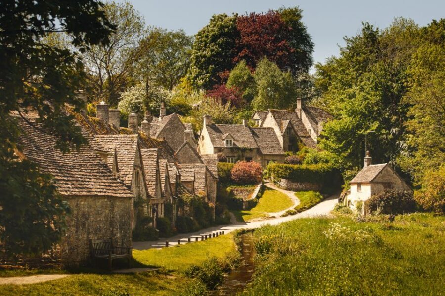 From London: Oxford and Cotswolds Villages Day Trip - Should you book this tour?