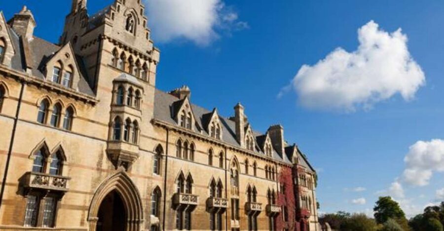 From London: Oxford, Stratford, Cotswolds & Warwick Castle - Oxford walking tour: dreaming spires, college courtyards, and Bodleian Library context