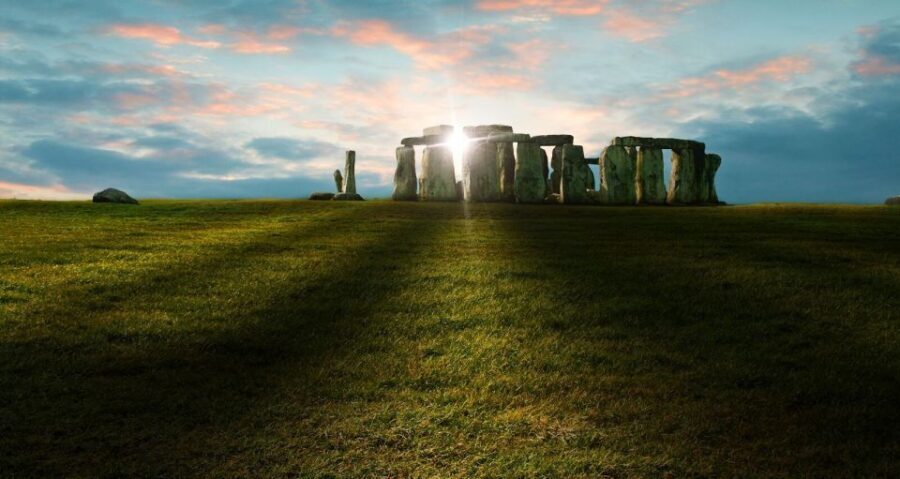 From London: Private Stonehenge Sunrise Viewing & Bath - Lacock time: Saxon village charm and that pub breakfast break