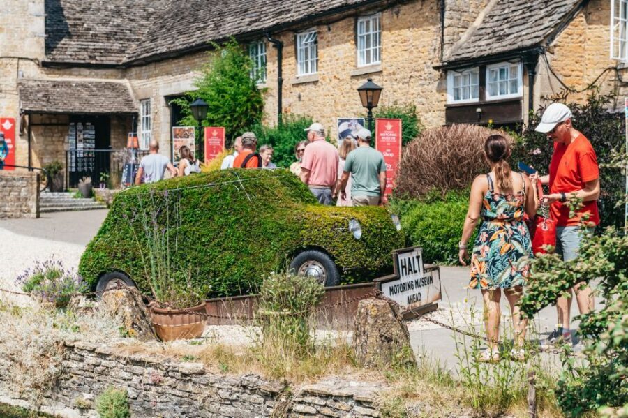From London: Small Group Cotswolds Villages Tour - Lunch, snacks, and photo timing (so you don’t feel rushed)