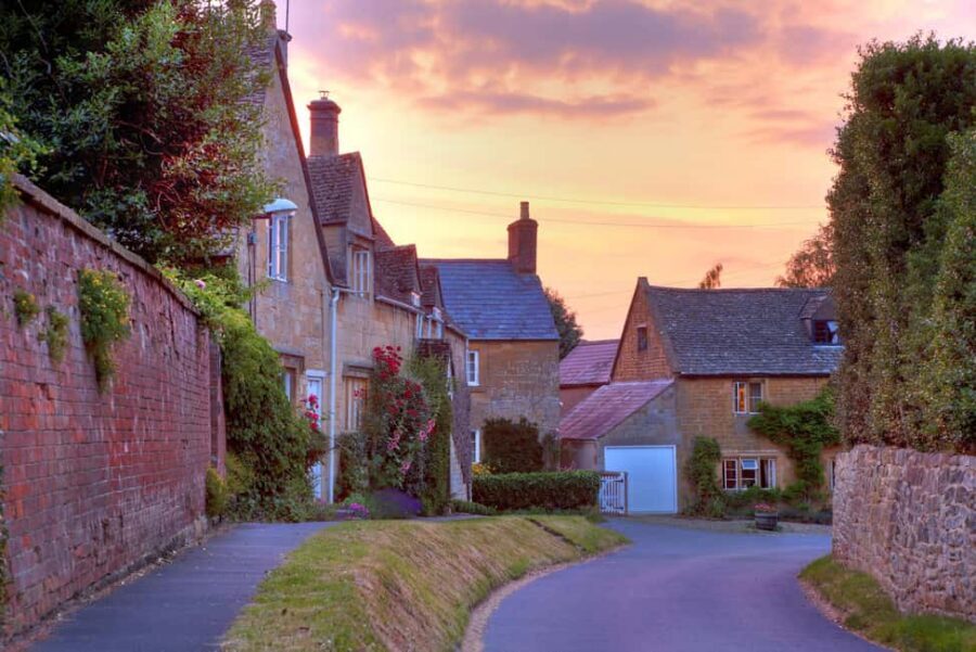 From London: Small Group Cotswolds Villages Tour - The mini-coach ride: comfort, timing, and what’s actually included