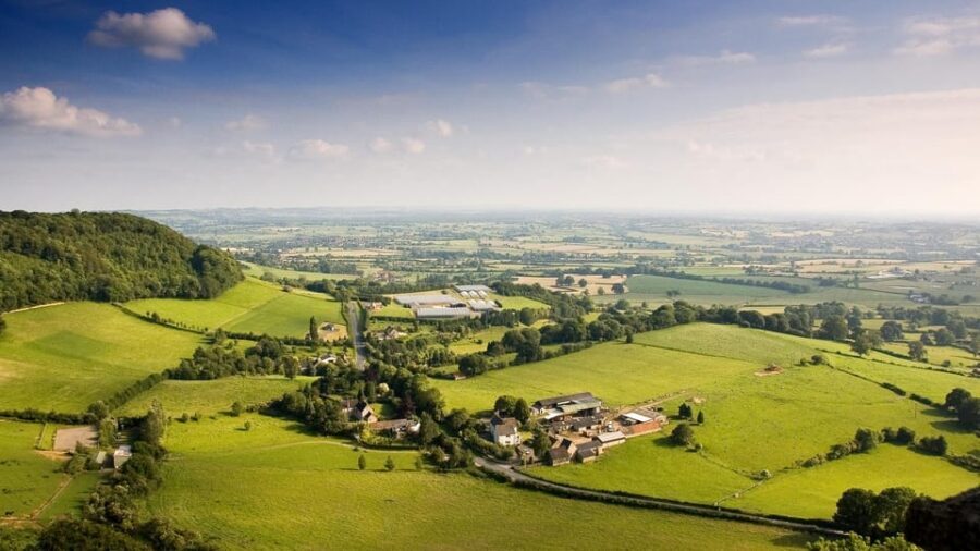 From London: Small Group Stonehenge, Bath & Cotswolds Tour - Stonehenge Up Close: Guided Walk, Timed Entry, and Ticket Reality