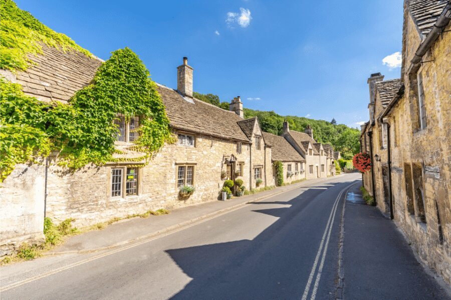 From London: Small Group Stonehenge, Bath & Cotswolds Tour - How the Day Paces: What Feels Tight and What Feels Comfortable