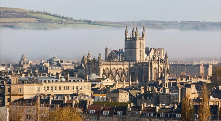 From London: Small Group Stonehenge, Bath & Cotswolds Tour - Price and Value at Around $207: What You Pay For (and What You Don’t)