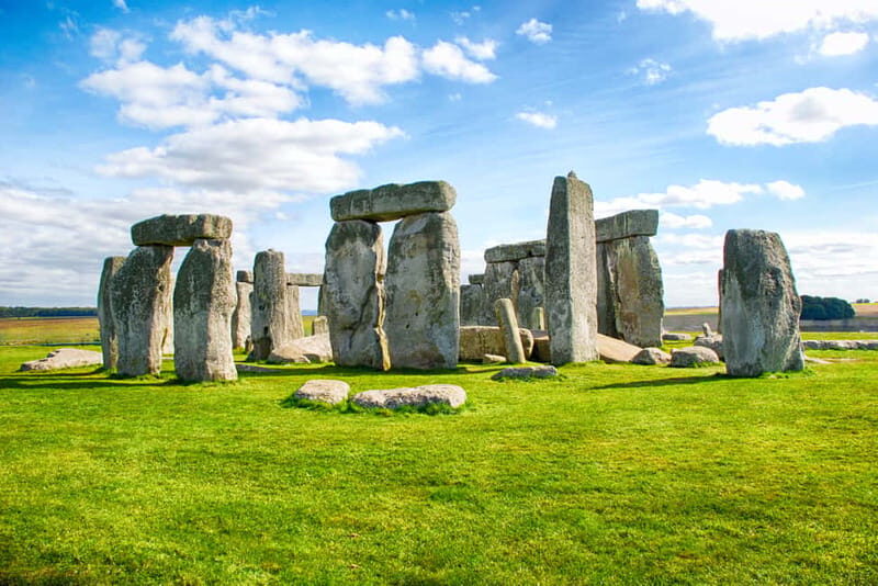From London: Stonehenge and Bath Full-Day Tour with Guide - Stonehenge: app audio, chosen entry, and the right kind of time pressure
