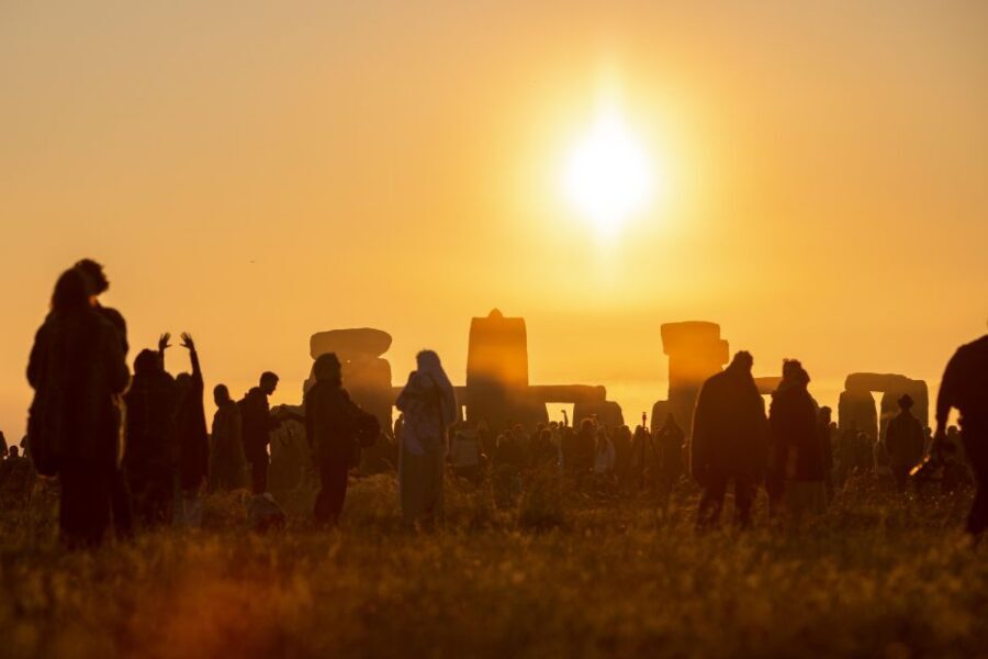 From London: Stonehenge Summer Solstice Sunset Tour (Jun 20) - From Kensington to Salisbury Plain: how the 12 hours actually play out