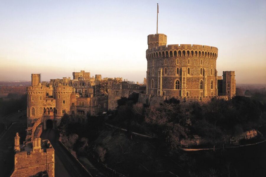 From London: Stonehenge, Windsor, and Bath Small Group Tour - Food, breaks, and the Bath time pressure you should plan for