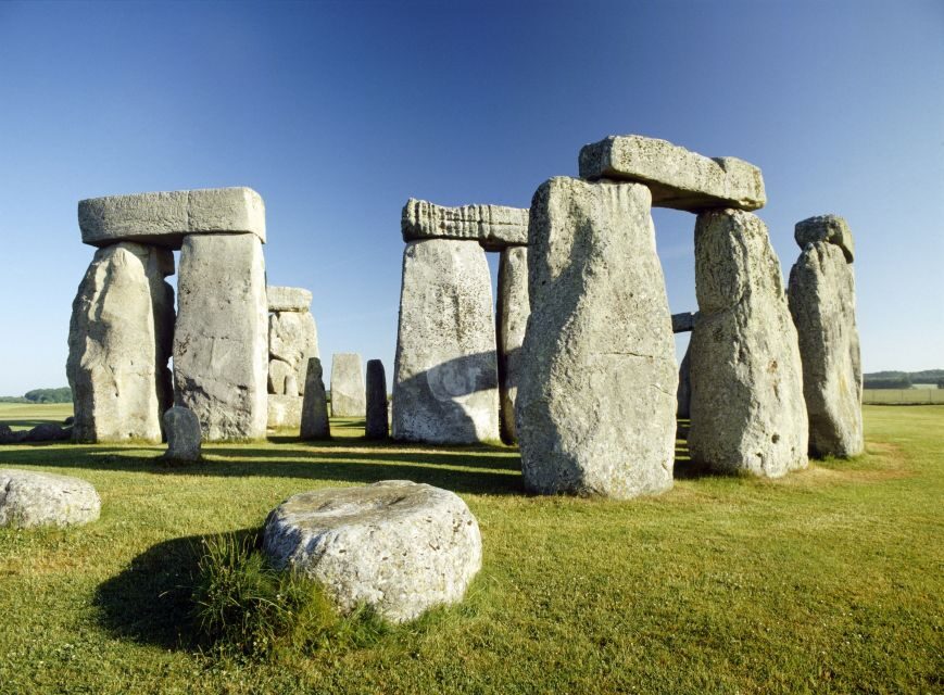 From London: Stonehenge, Windsor and Salisbury Guided Tour - Salisbury Cathedral: from gothic spire to the Magna Carta Chapter House
