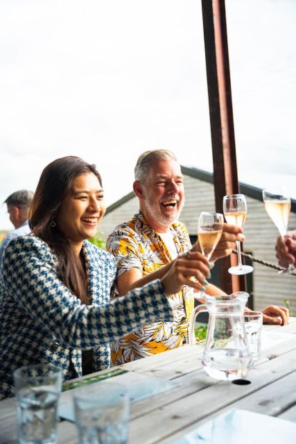From London: Vintage Bus Wine Tour with Return Train Tickets - The 1960s Routemaster Ride: Comfort, Style, and Sightlines