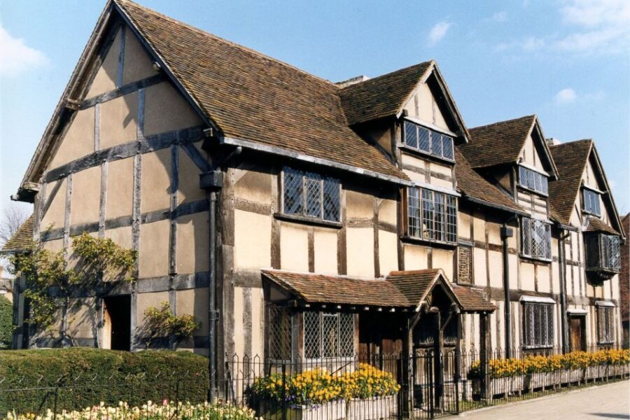 From London: Warwick, Oxford, Stratford & Cotswolds Day Tour - Warwick Castle: Great Hall, State Rooms, and the Kingmaker moment