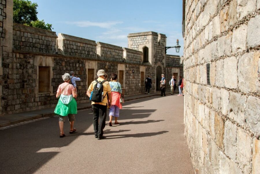 From London: Windsor Castle, Bath, and Stonehenge Day Trip - Getting From London: Coach Comfort and a Realistic End Point