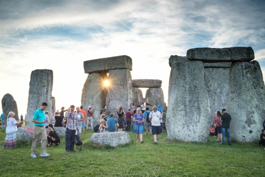 From London: Windsor, Stonehenge, & Salisbury Cathedral Trip - FAQ