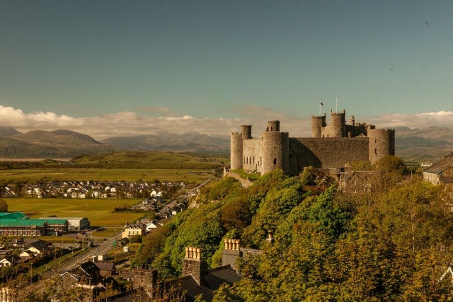 From Manchester: 3-Day Tour of Snowdonia, Wales, and Chester - Harlech Castle: sea views plus war-torn history (with real story energy)