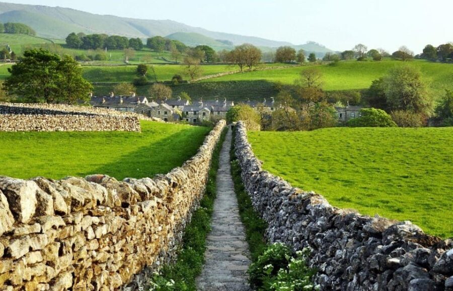From Manchester: Dales and Brontë Country Small Group Tour - Grassington: market-town charm and free time that actually helps