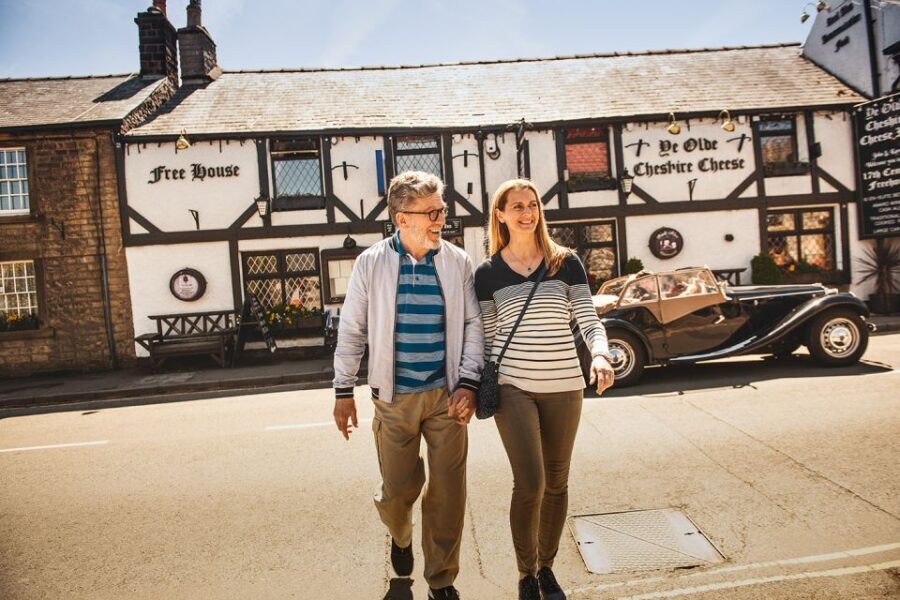 From Manchester: Derbyshire and Peak District Day Trip - What $74 buys: mini-bus transport and a driver-guide