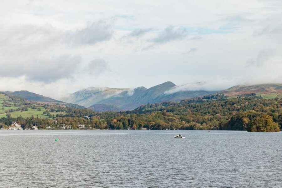 From Manchester: Lake District Bus Tour & Windermere Cruise - The cruise and the bus ride: how the day stays comfortable