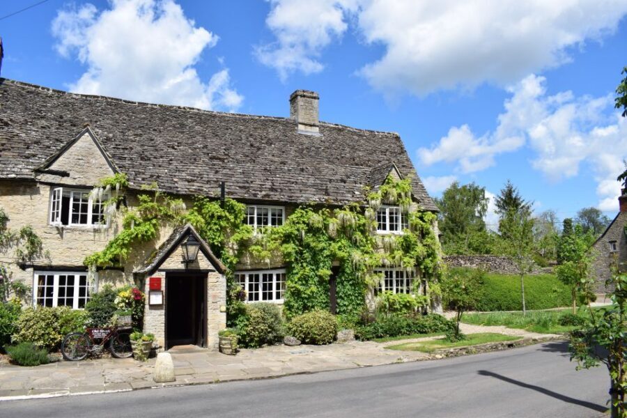 From Oxford: Cotswolds Towns and Villages Small Group Tour - Bourton-on-the-Water Lunch Stop: Where Time Lets You Smell the Tea