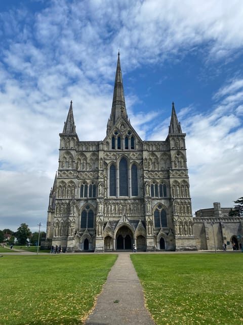 From Southampton: Stonehenge & Salisbury Private Day Trip - Stonehenge in about 2 hours: what you can actually do