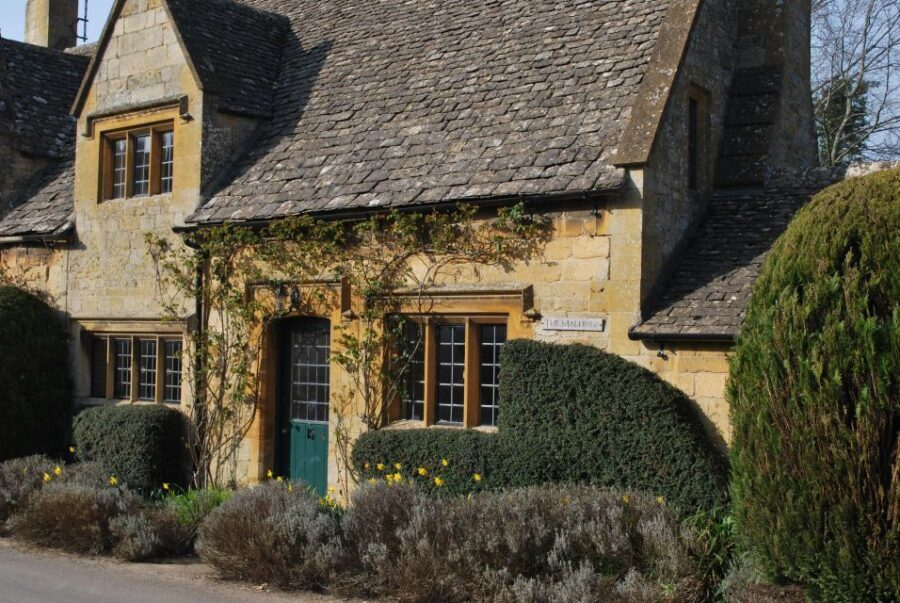 From Stratford-on-Avon/Moreton-in-Marsh: Secret Cotswolds - From pickup to back-road stories: how the day starts