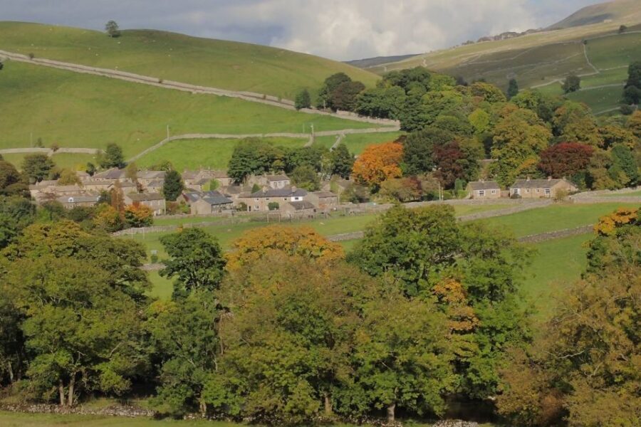 From York: Full-Day Yorkshire Dales Tour - Starting in York: Dean Court Hotel to the Dales