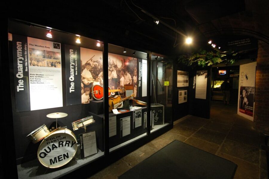 Full-Day Beatles and Liverpool Tour from London - Magical Mystery Tour Coach: Penny Lane to Strawberry Field