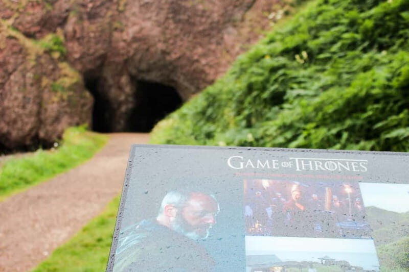 Game of Thrones & Giant's Causeway: Guided Tour from Belfast - Melisandre’s cave stop and the fast hit of show gossip
