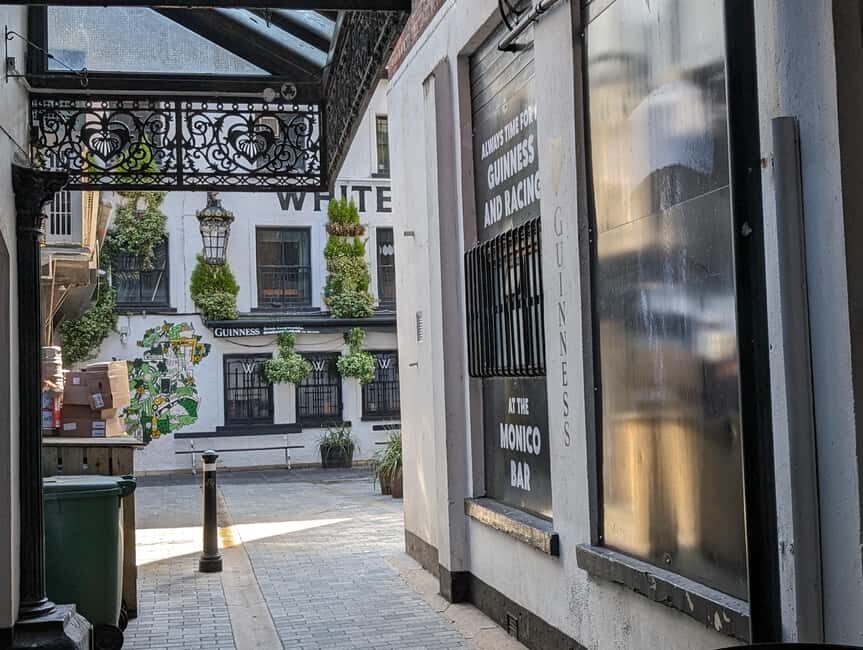 German Walking Tour City centre Belfast- Belfast entdecken - St. Ann’s Cathedral: reading the city through its architecture