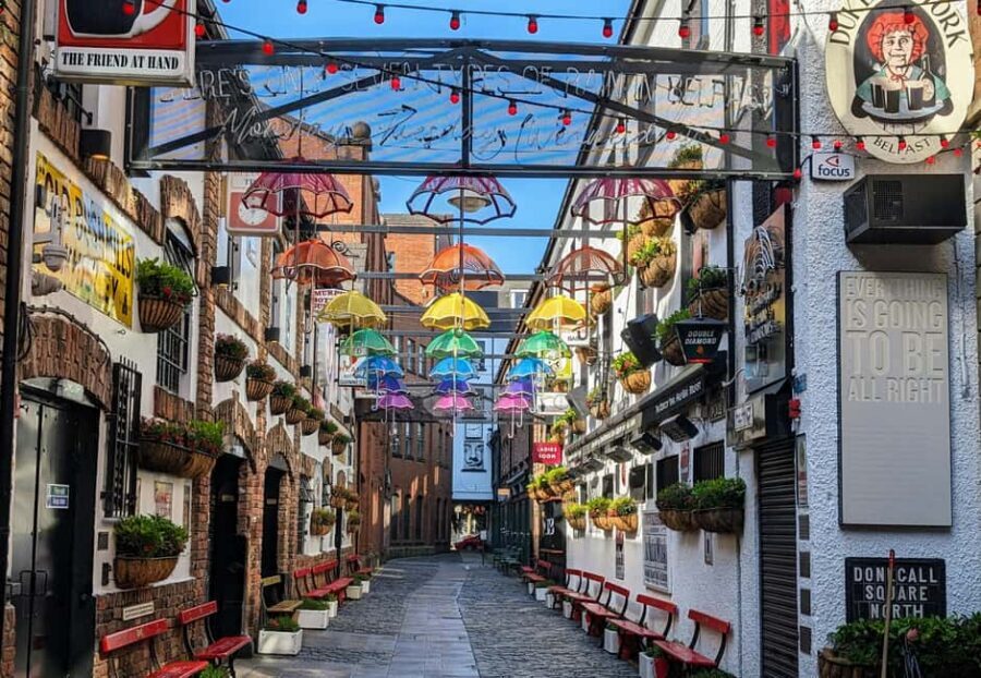 German Walking Tour City centre Belfast- Belfast entdecken - A 2-hour route that shows you the centre, not just the highlights
