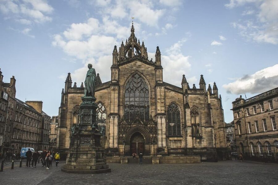 Ghost Tour in Edinburgh - The 2.5-Hour Route: Castle Area, Royal Mile, and Grassmarket
