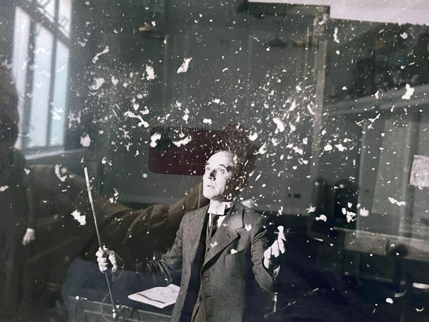 Ghosts and Legends of Mayfair Walking Tour - London - Green Park: haunted space plus the science side