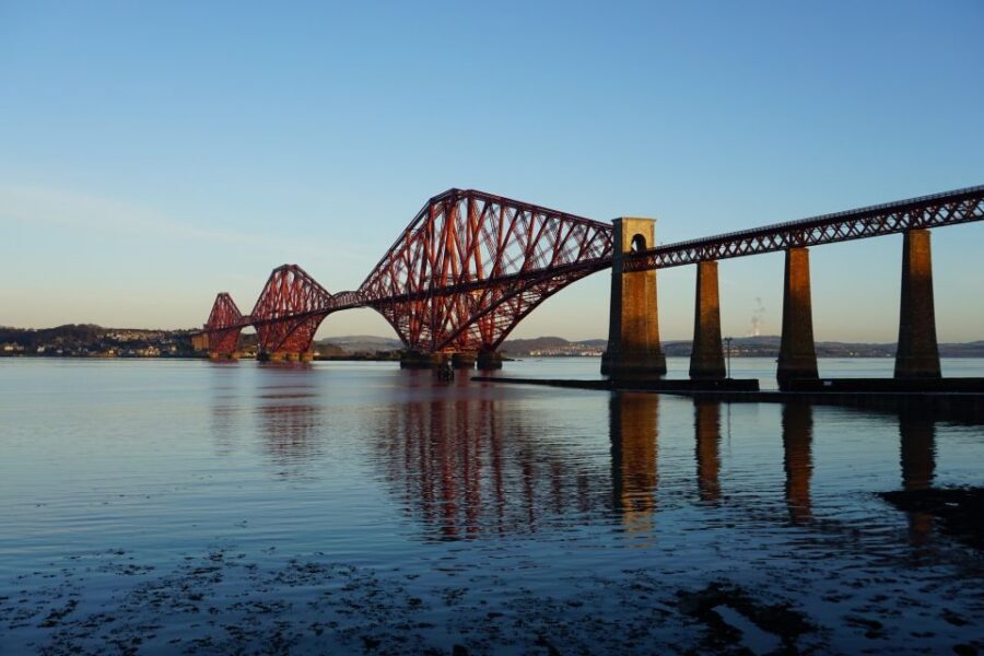 Glasgow: 2-Day Eilean Donan, Loch Ness & Glenfinnan Tour - Glenfinnan Viaduct: the Harry Potter Bridge, plus the best seasonal bonus
