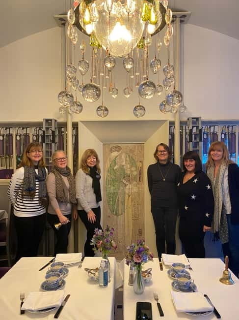 Glasgow: Charles Rennie Mackintosh Private Tour - Starting at The Clutha and Victoria Bar: Getting Your Bearings Fast