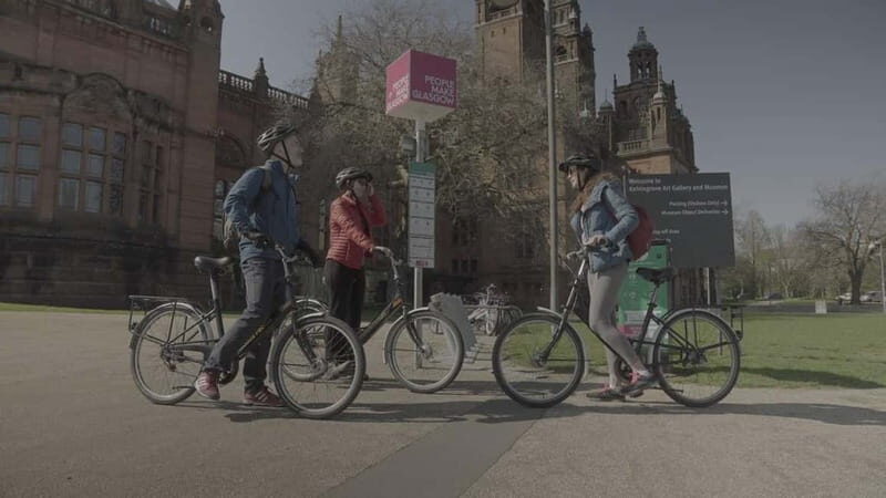 Glasgow: City Highlights Guided Bike Tour - Kelvingrove Museum and Kelvingrove Park: free entry, easy photos, real pauses